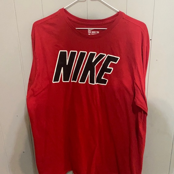 Nike Other - Nike long sleeve shirt 👕